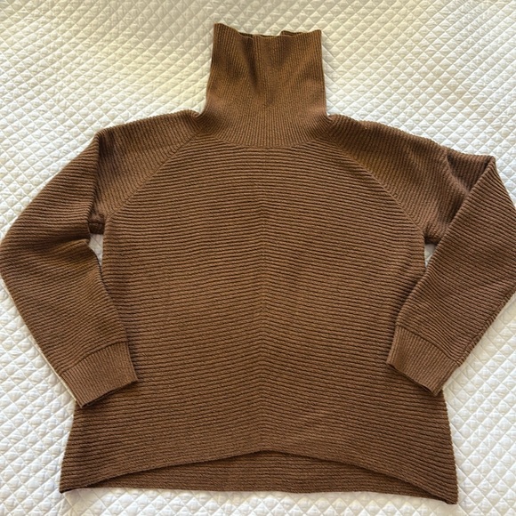 Kuhl Sweaters - Womens kuhl solace sweater medium brown